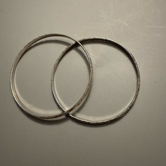 Antique sterling silver designed bangles x 2 they match similarly. - Picture 4 of 6
